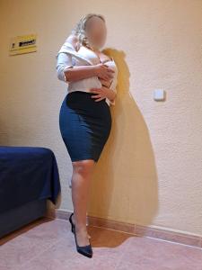 633584863: Chica busca chico en Madrid