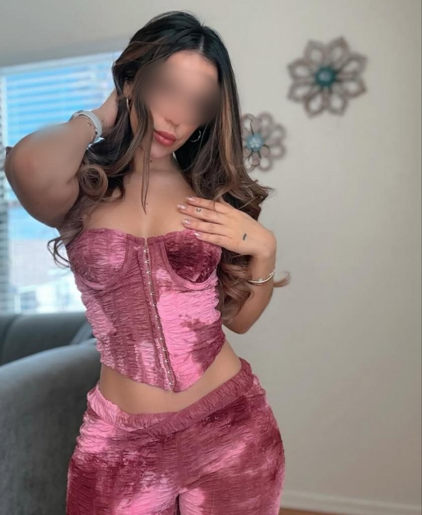 665482217: Chica busca chico en La Coruña