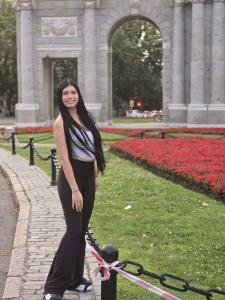 651935493: Chica busca chico en Ibiza