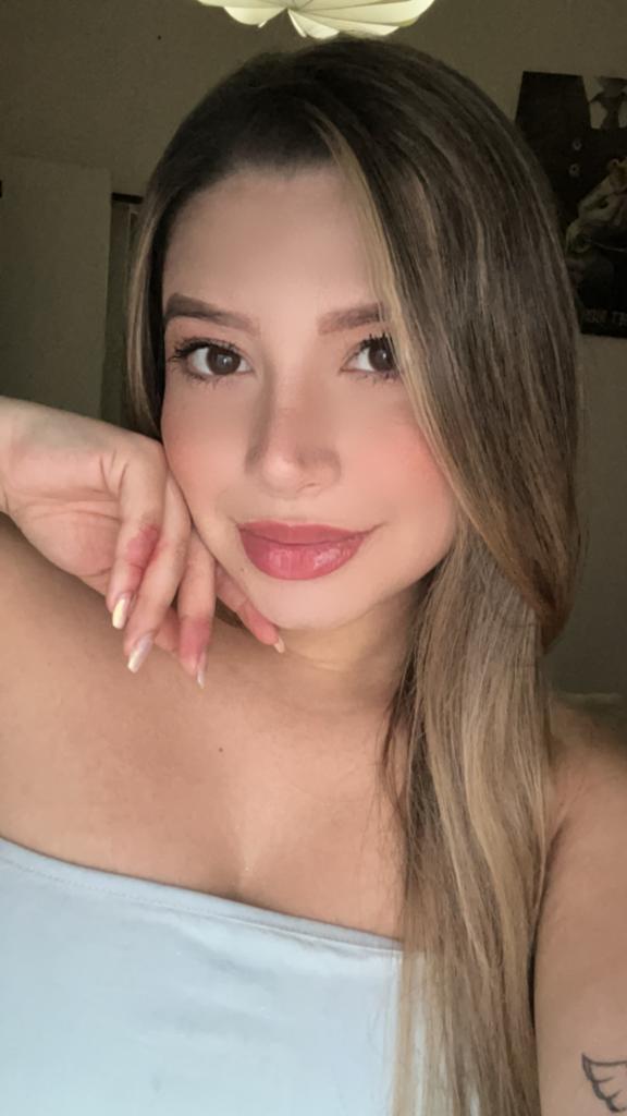 612428989: Chica busca chico en Sevilla