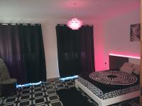 659838608: Chica busca chico en Valencia