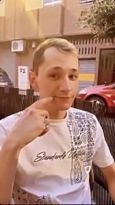 654863300: Chico busca chica en Valencia