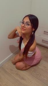 661506592: Chica busca chico en Barcelona