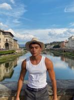 677664185: Chico busca chica en Madrid