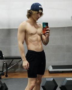 Chico busca chica en Alicante: 