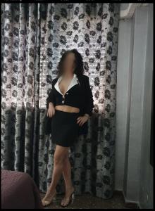 932466522: Chica busca chico en Barcelona