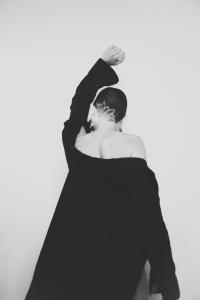 613028887: Chica busca chico en Sevilla