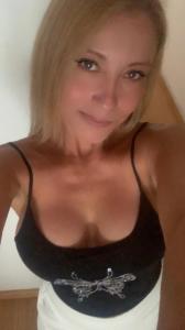 613570574: Chica busca chico en Ibiza