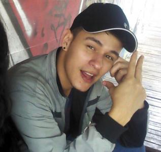 621069628: Chico busca chica en Lugo