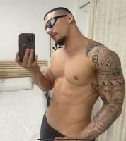 613546949: Chico busca chica en Sevilla