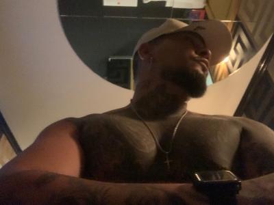 677622864: Chico busca chica en La Coruña