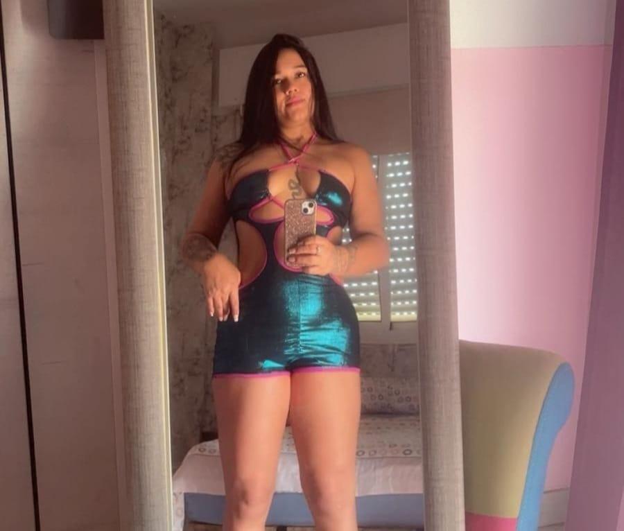 Chica busca chico en Almería: Chica busca chico