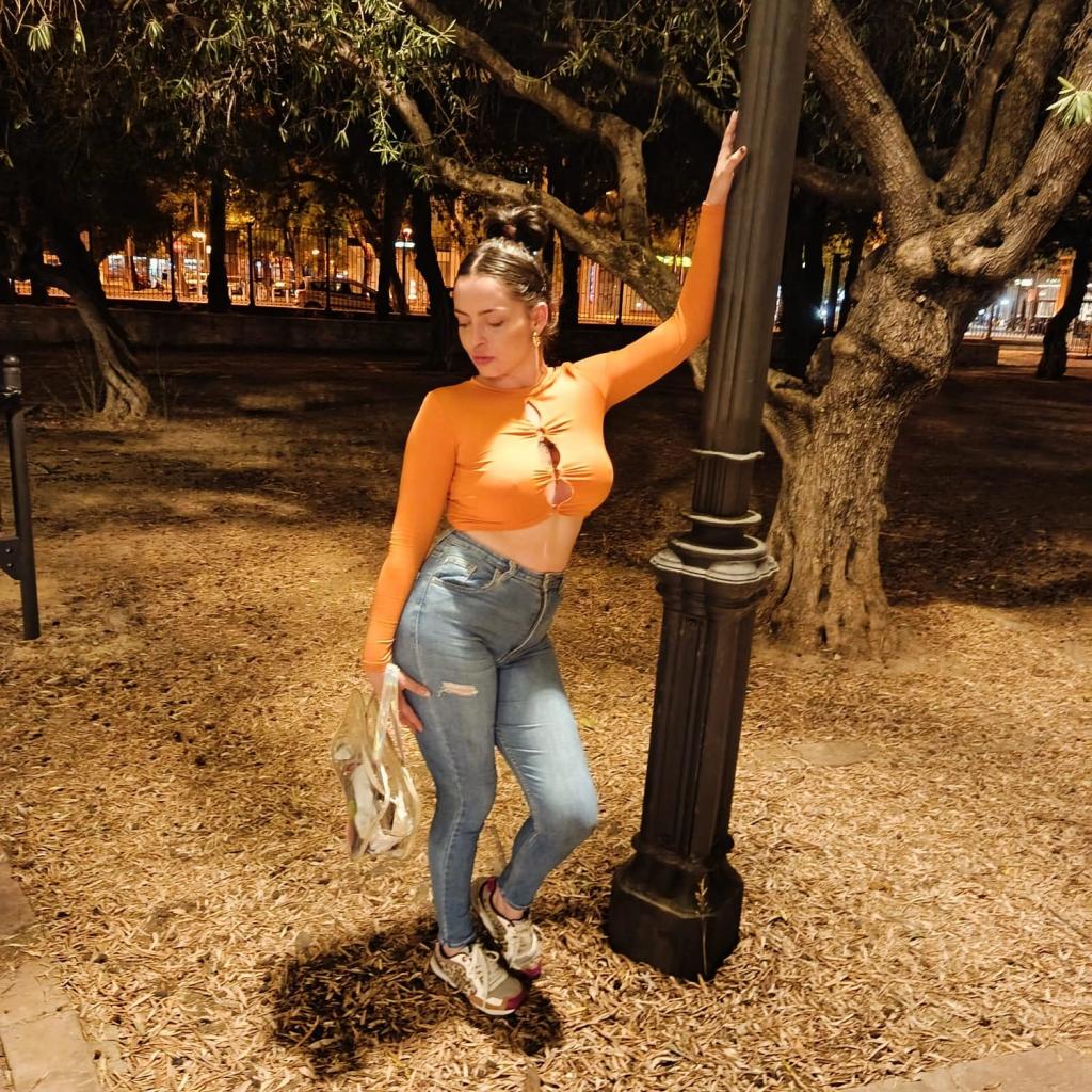 624596060: Chica busca chico en Cádiz