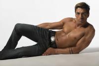 686104020: Chico busca chica en La Coruña