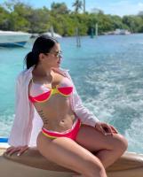 613576847: Chica busca chico en La Coruña