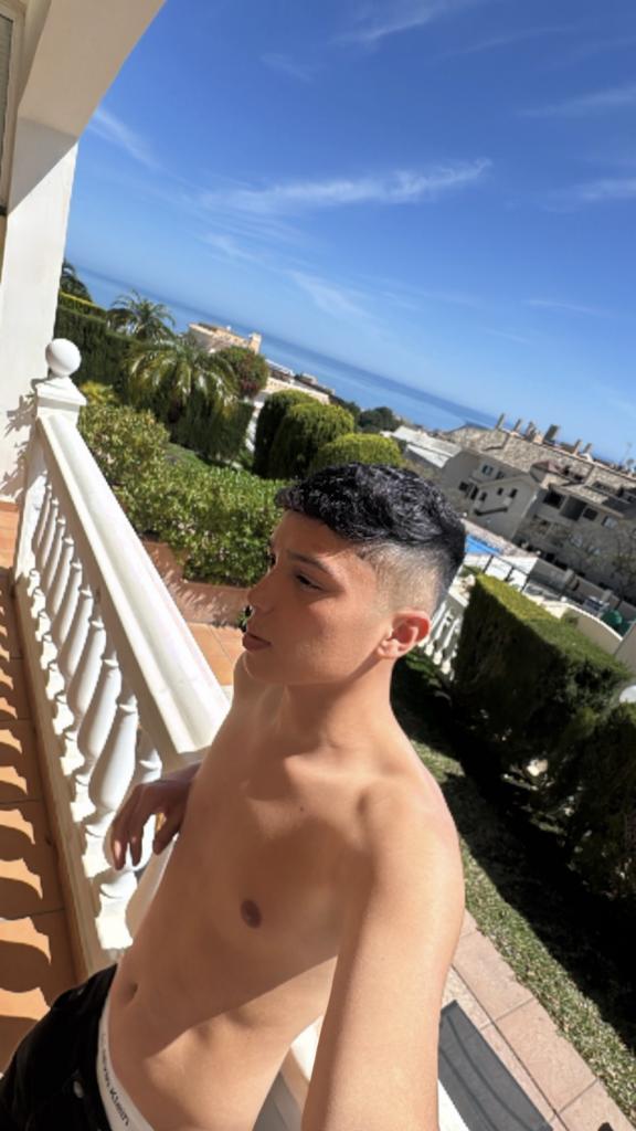 Chico busca chica en Málaga: 