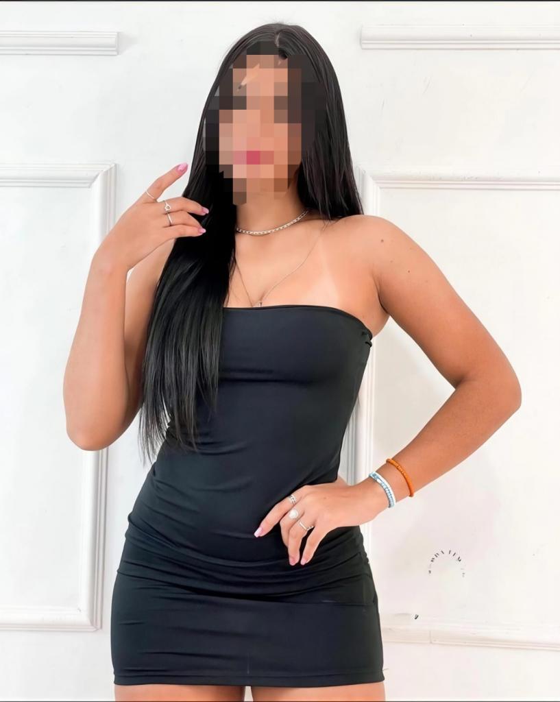 692847234: Chica busca chico en Barcelona