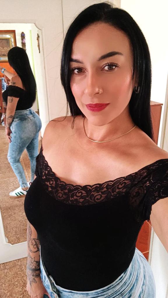 651059285: Chica busca chico en Barcelona