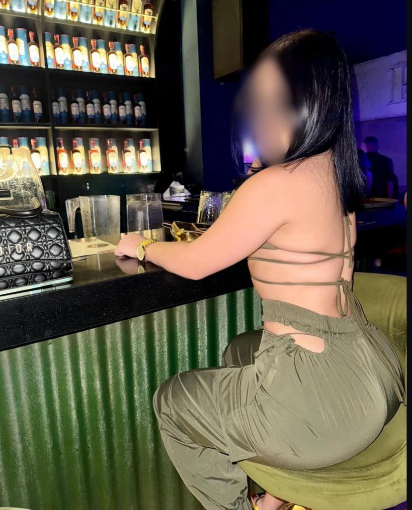 Chica busca chico en Sevilla: 