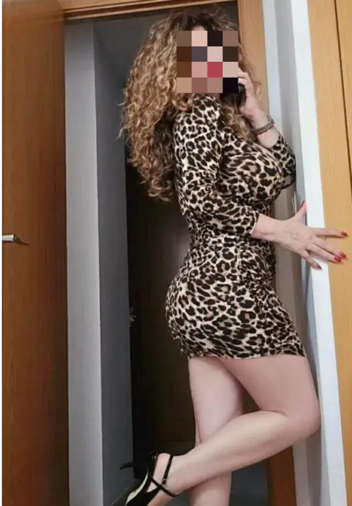 666827313: Chica busca chico en La Coruña