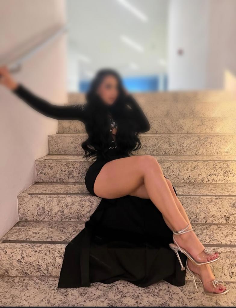 Chica busca chico en Granada: 