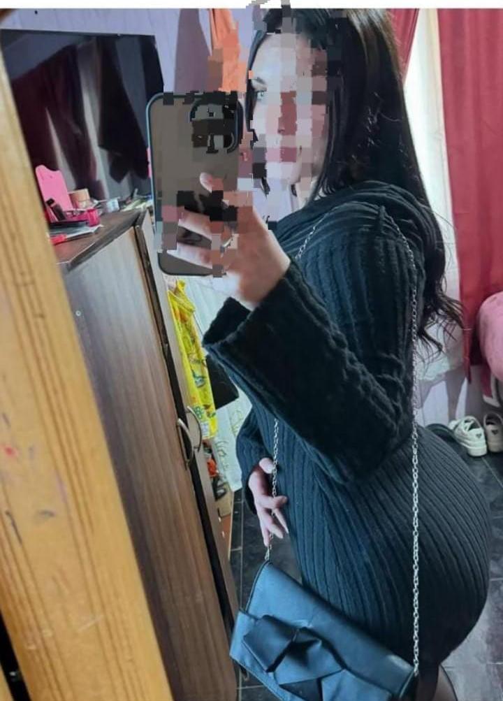 632944302: Chica busca chico en Navarra