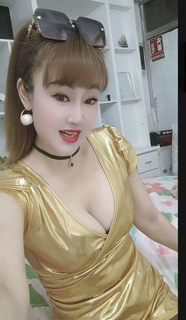 688596231: Chica busca chico en Barcelona