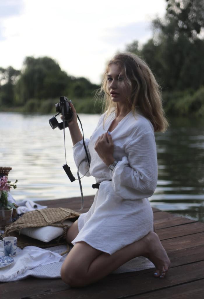 641284319: Chica busca chico en Granada