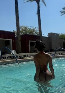 614922079: Chica busca chico en Sevilla