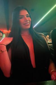 647315397: Chica busca chico en Madrid