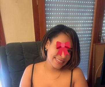 631899346: Chica busca chico en Barcelona