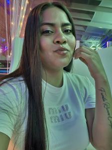 643220965: Chica busca chico en Valencia