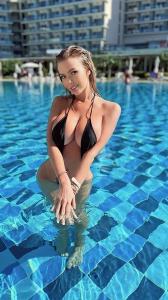 615694299: Chica busca chico en Madrid