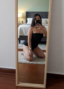 641844352: Chica busca chico en Ibiza