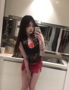 695873757: Chica busca chico en Madrid