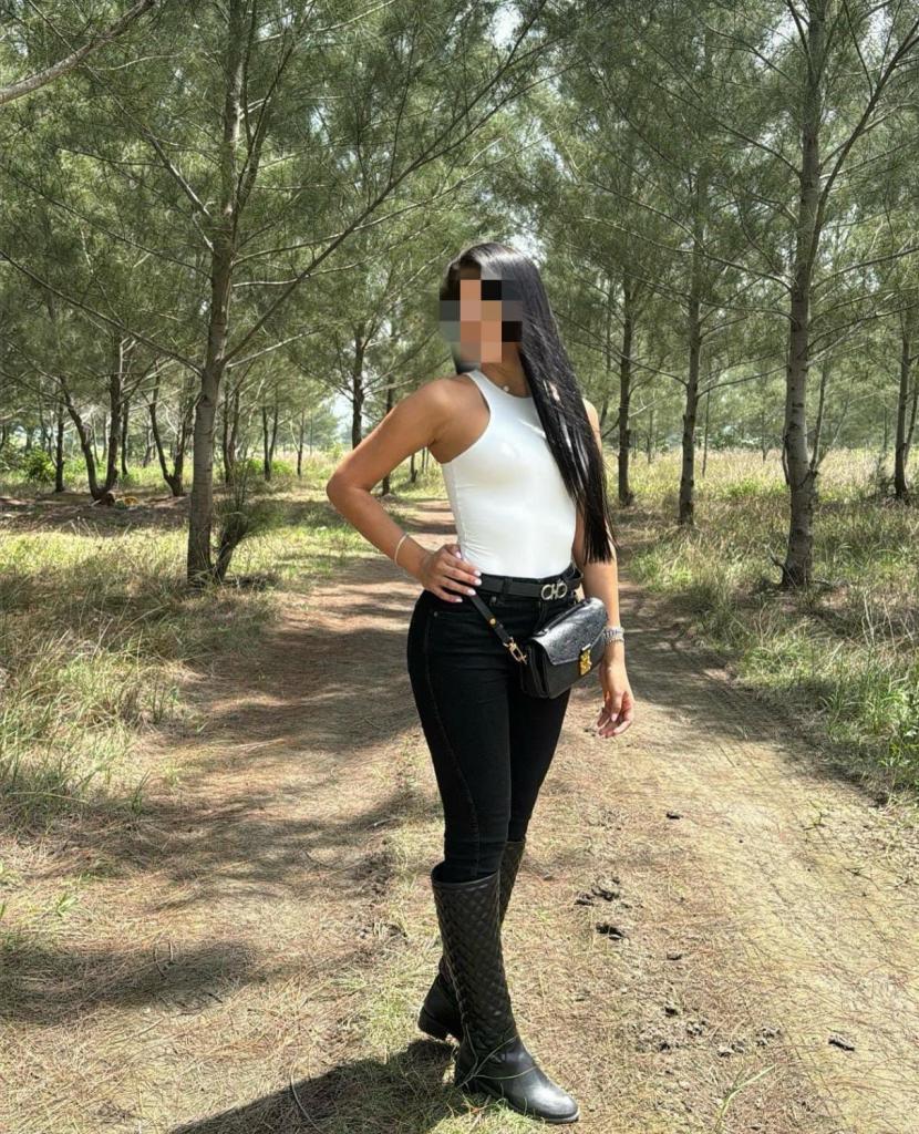 647558468: Chica busca chico en Murcia