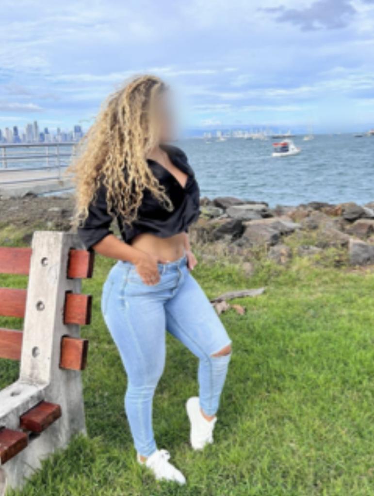 614923117: Chica busca chico en Huelva