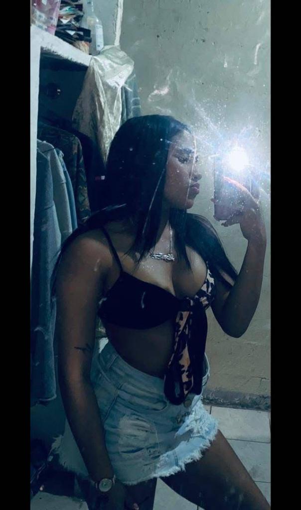 Chica busca chico en Almería: 