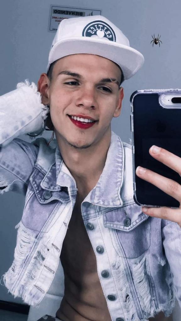 Chico busca chica en Granada: 