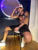 607505603: Chico busca chica en Barcelona