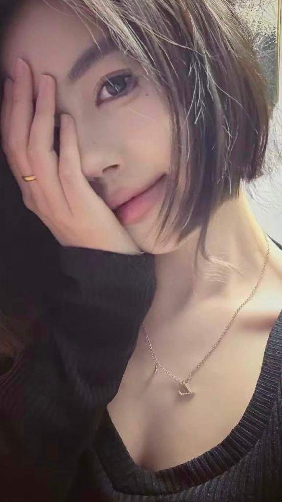 624524335: Chica busca chico en Madrid