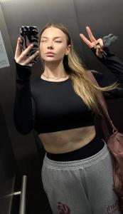 607452311: Chica busca chico en Barcelona