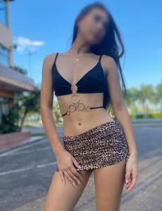 613449566: Chica busca chico en Ibiza