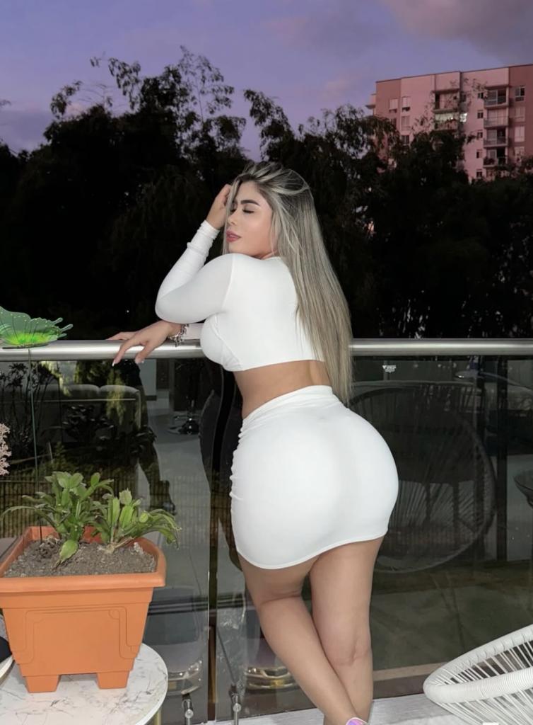 Chica busca chico en Almería: 