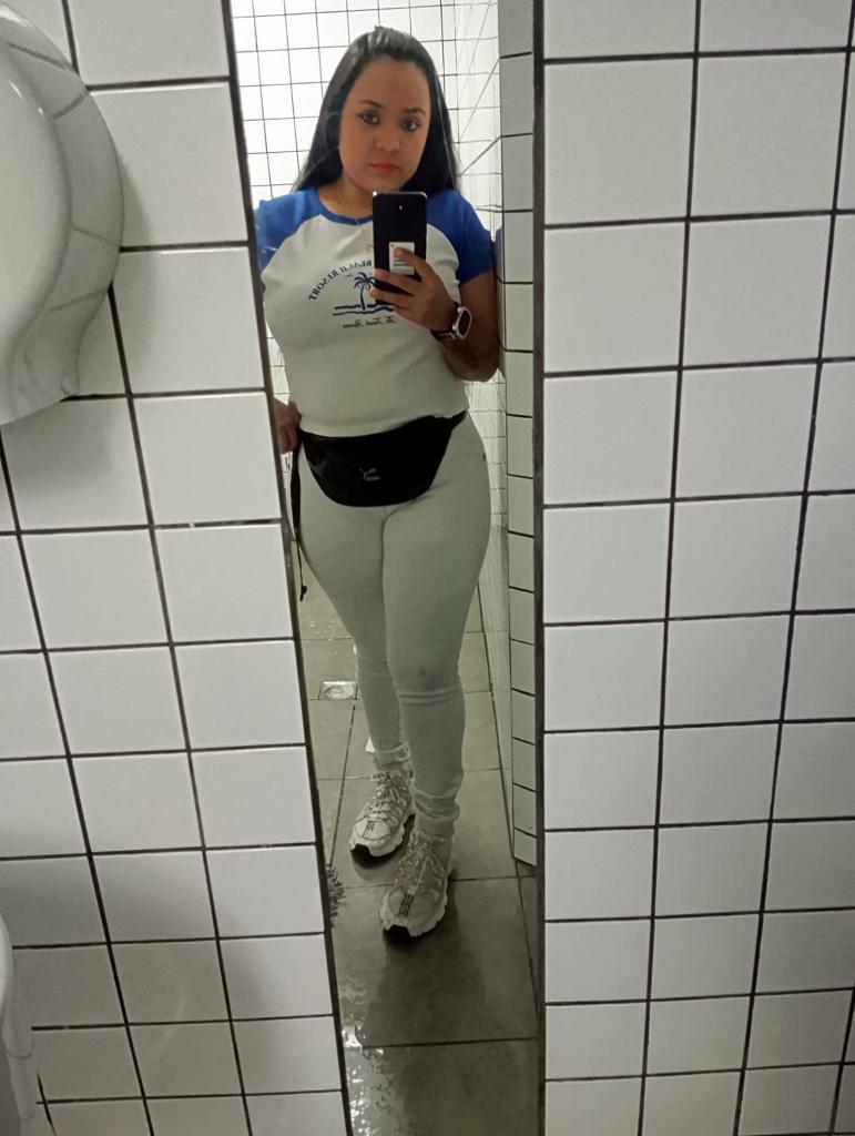 602442709: Chica busca chico en Barcelona