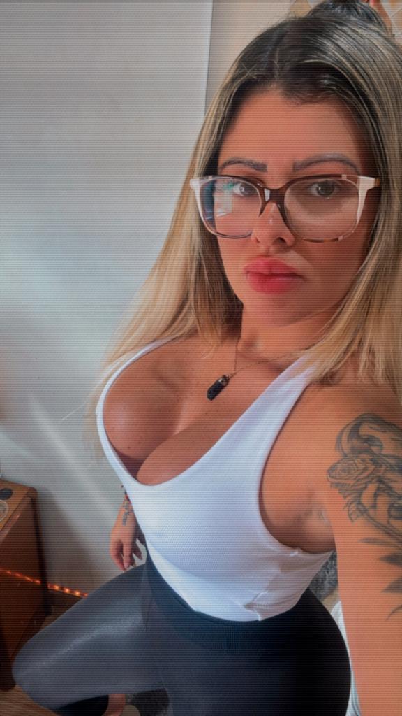 657069873: Chica busca chico en Burgos