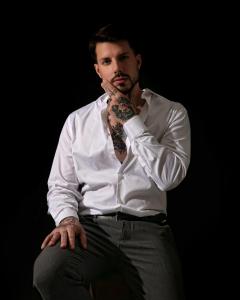 656308996: Chico busca chica en Barcelona