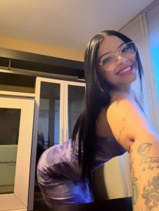 613758164: Chica busca chico en Tarragona