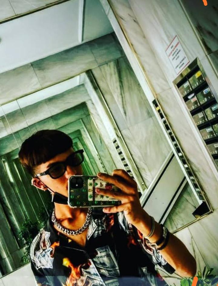 611278925: Chico busca chica en Málaga