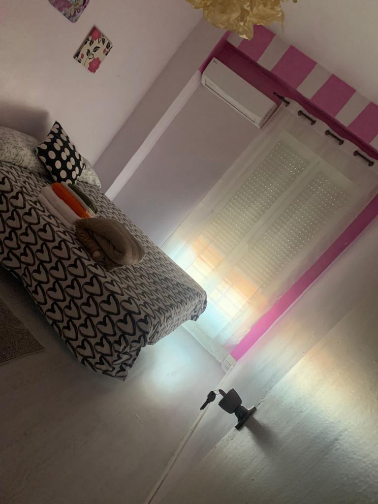 631167813: Chica busca chico en Murcia